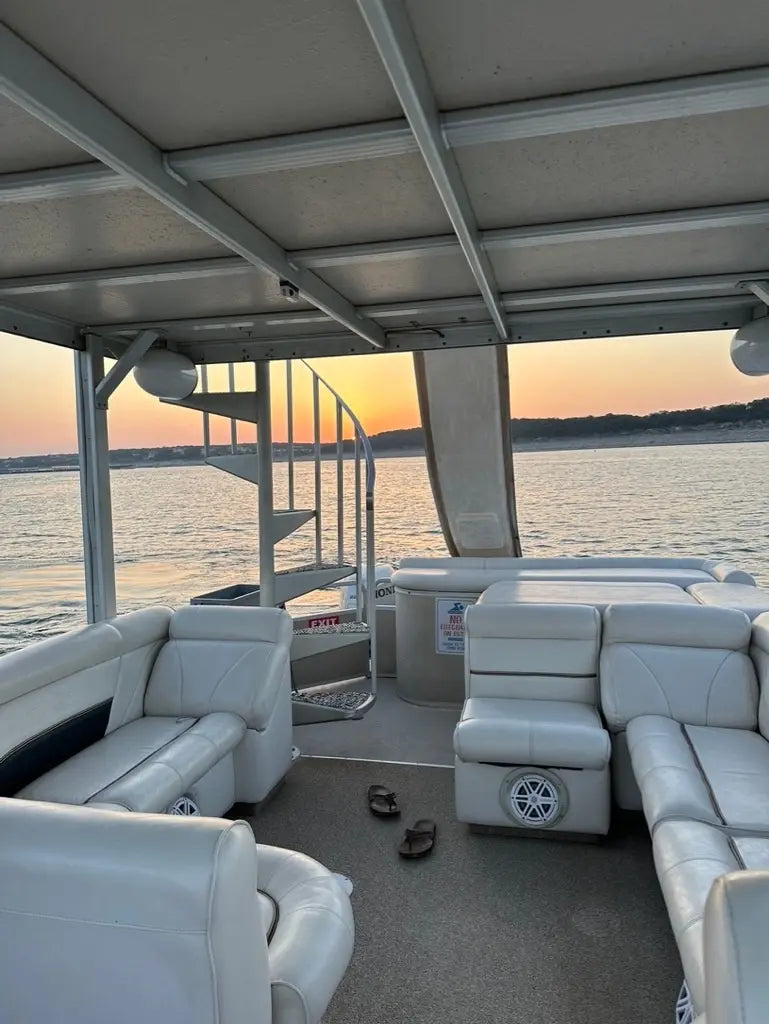 Wakeline Boat Rentals