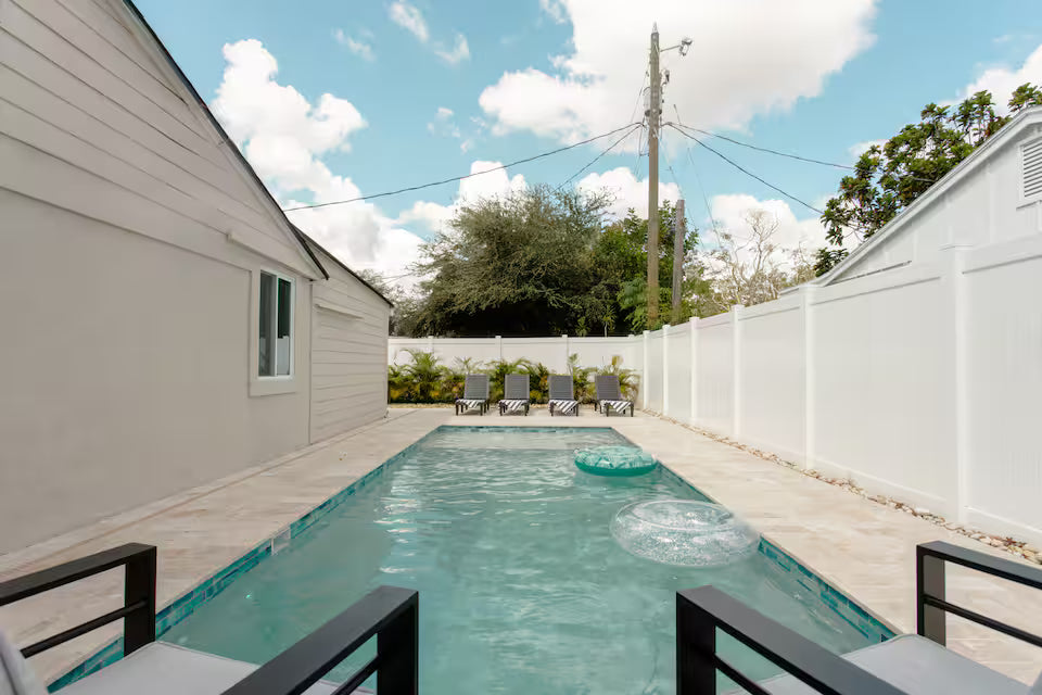 Stylish St Pete Bachelorette Stay with Spacious Group Layout