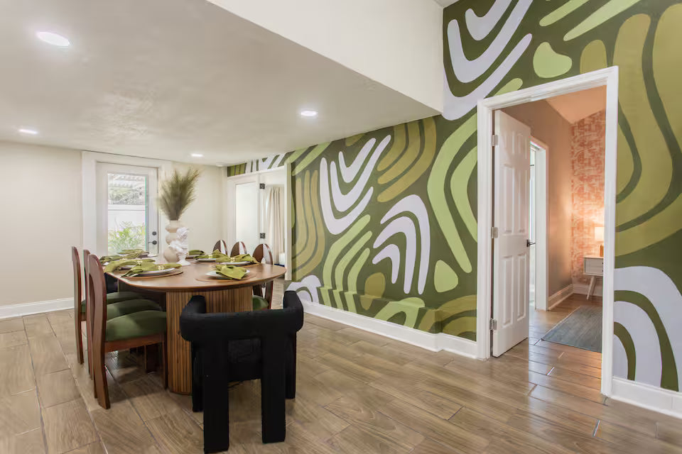 Stylish St Pete Bachelorette Stay with Spacious Group Layout