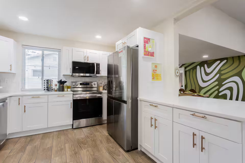 Stylish St Pete Bachelorette Stay with Spacious Group Layout