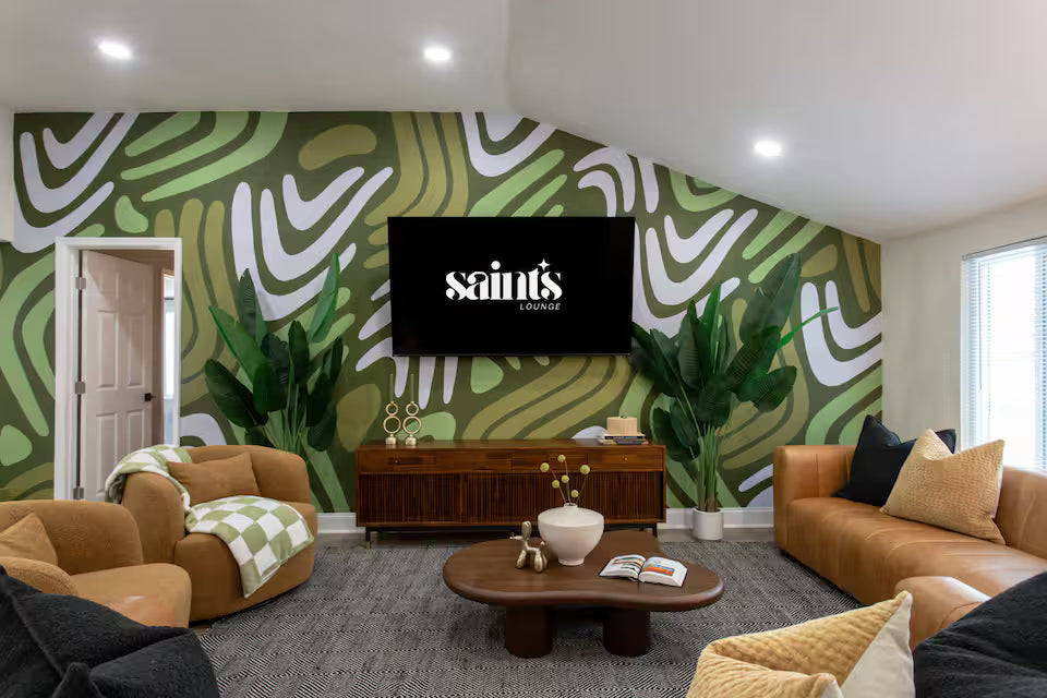 Stylish St Pete Bachelorette Stay with Spacious Group Layout