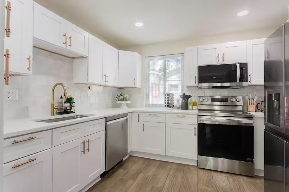 Stylish St Pete Bachelorette Stay with Spacious Group Layout