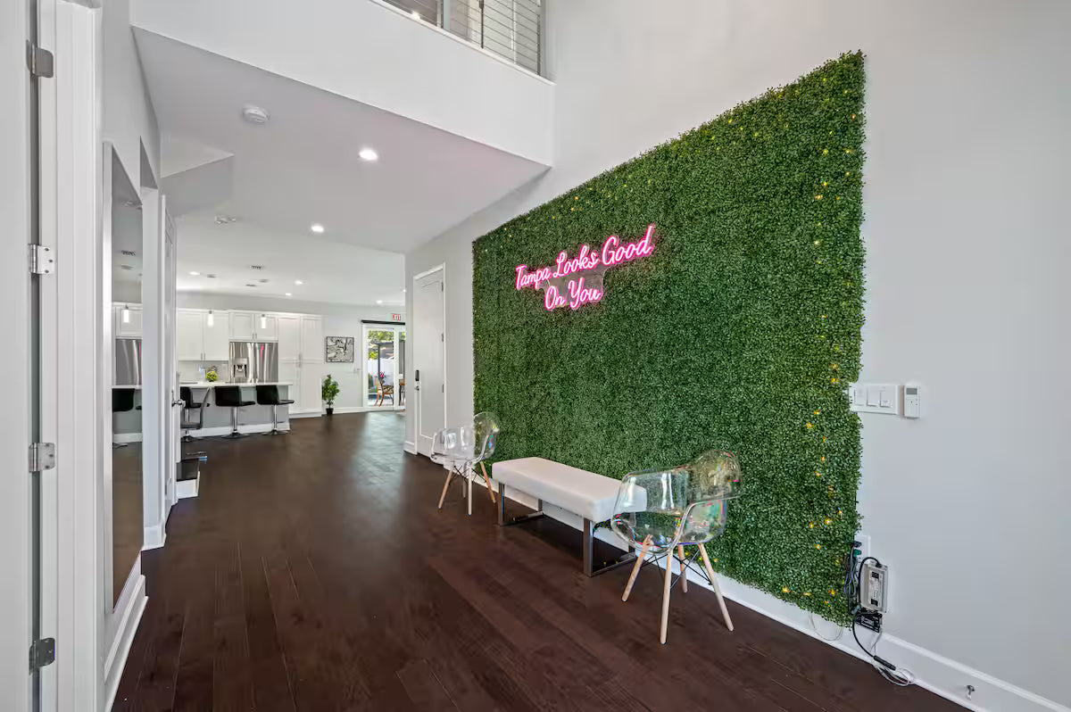 LUX Tampa Home With Pool, Spa, Game room