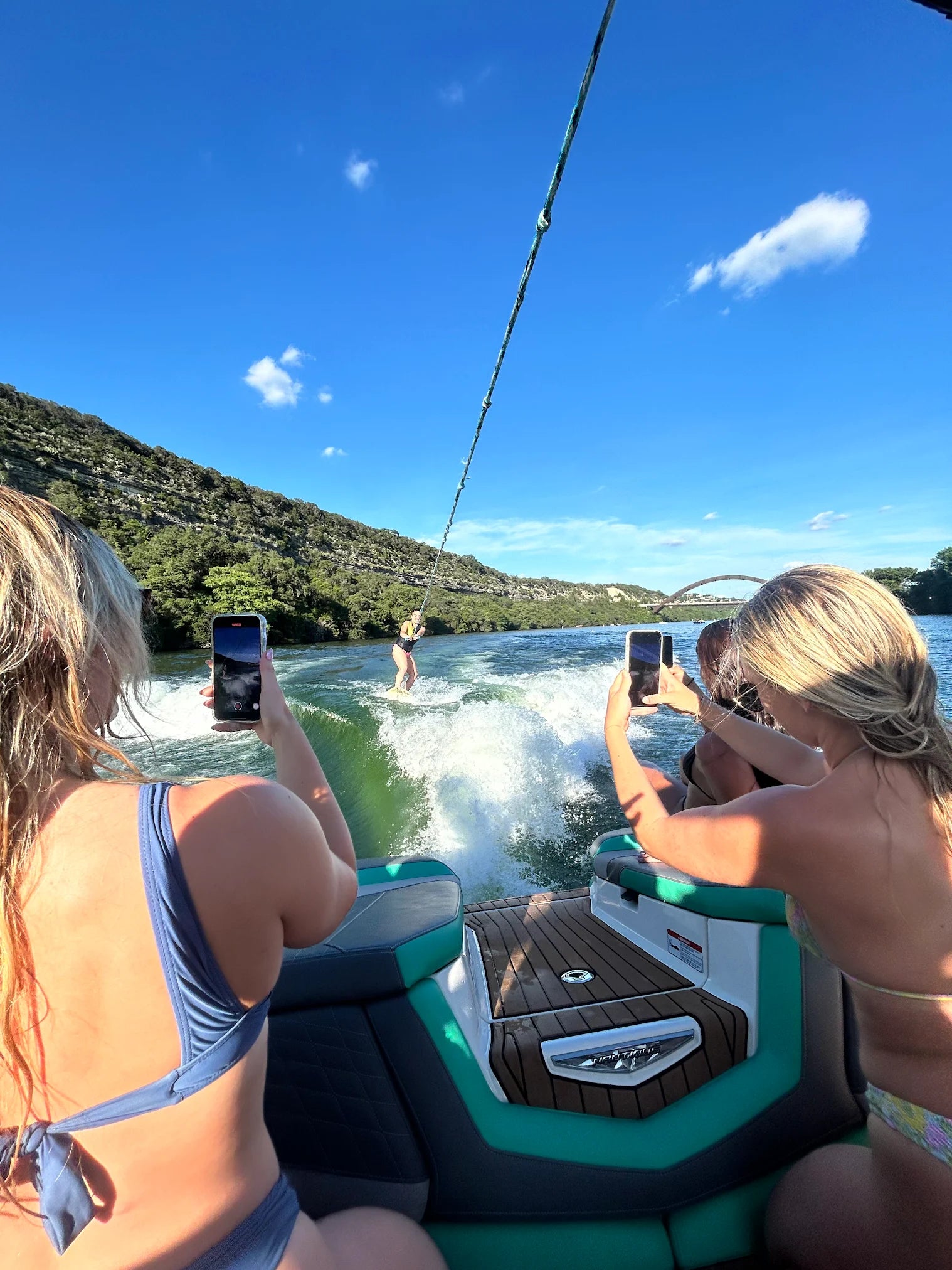 Wakeline Boat Rentals