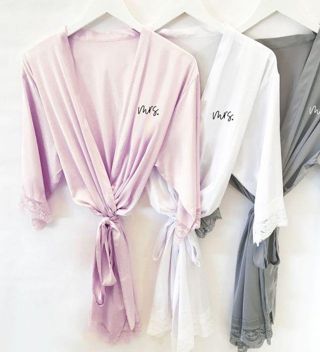 Mrs satin lace robes small text - robe Mrs satin lace