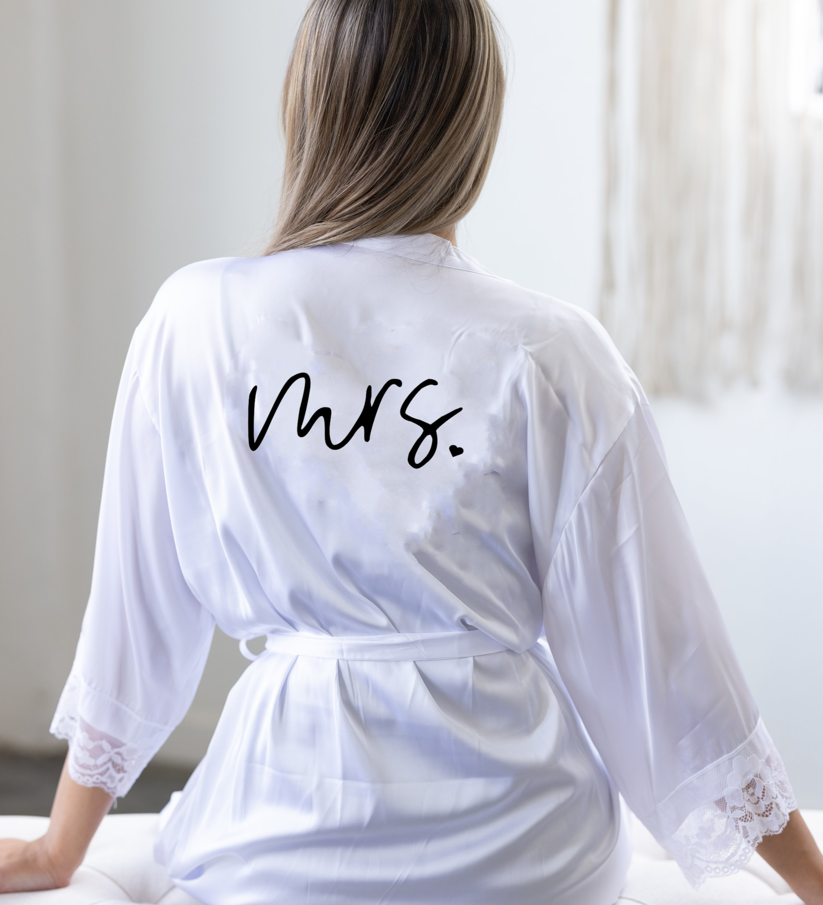 Mrs satin lace robes large text - robe Mrs satin lace