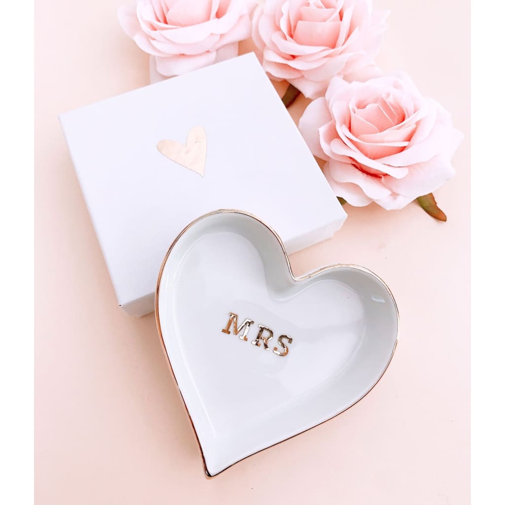Amazon.com: JAMEND CLXP Pink Heart Jewelry Tray, Engagement Wedding Ring  Dish Earring Holder for Newlyweds, Sweet Gift for Mother Girls Women,  Ceramic.NO ROSE. : Clothing, Shoes & Jewelry